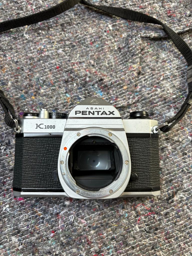Pentax K1000 spiegelreflexcamera met gratis tas, Audio, Tv en Foto, Fotocamera's Analoog, Ophalen of Verzenden, Gebruikt, Spiegelreflex