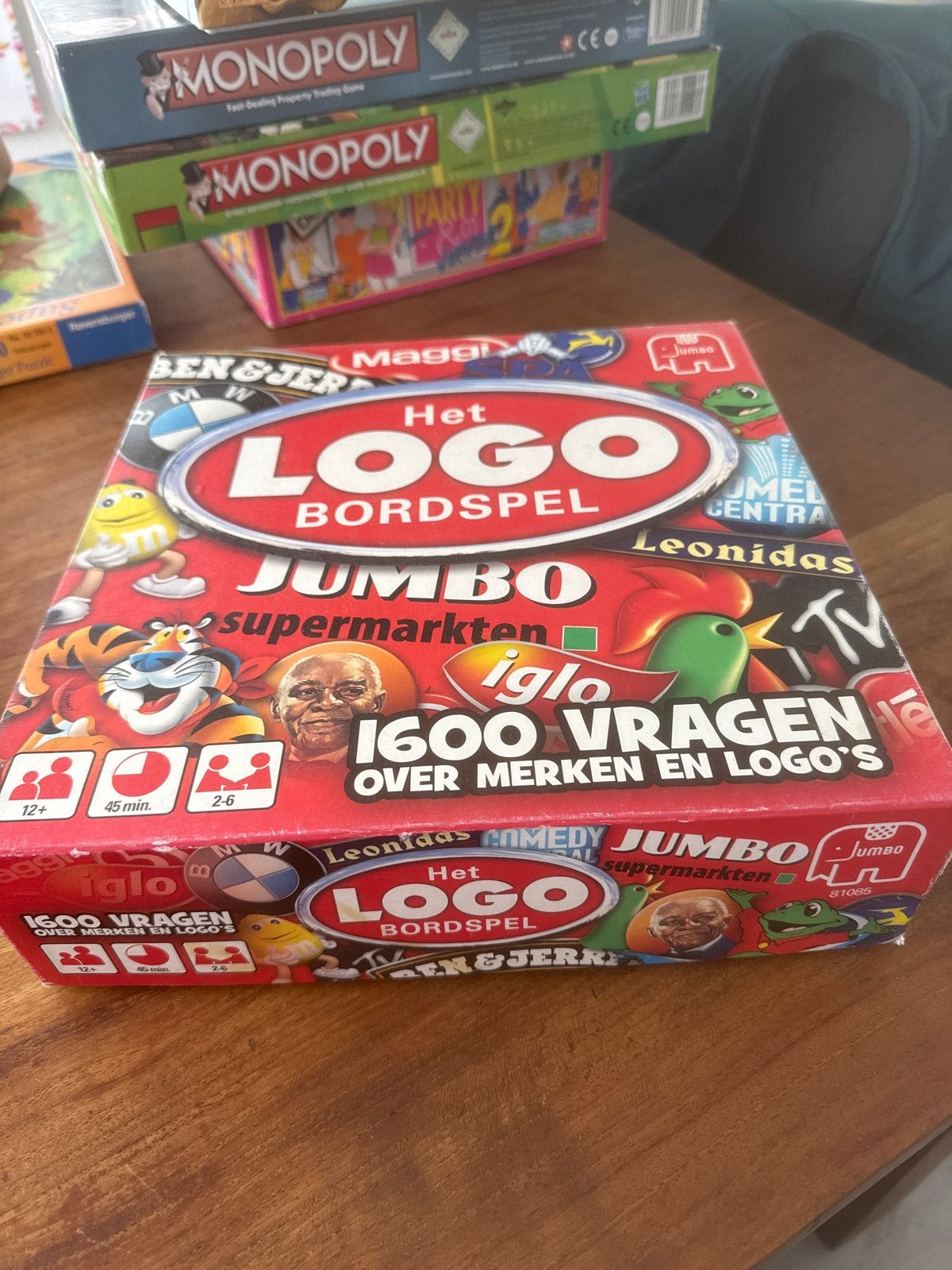 Het LOGO Bordspel Jumbo - 1600 vragen over merken, Drie of vier spelers, Ophalen of Verzenden, Gebruikt