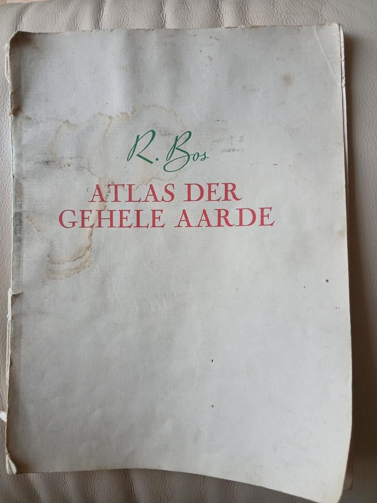 Atlas Der Gehele Aarde, Boeken, Gelezen, Overige atlassen, Ophalen of Verzenden, 1800 tot 2000
