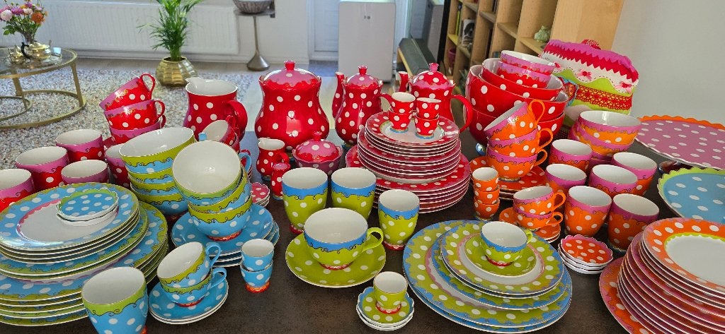 Nieuw 100 delig Olily servies, 4 kleuren of alleen rood, Ophalen, Overige merken, Nieuw, Modern