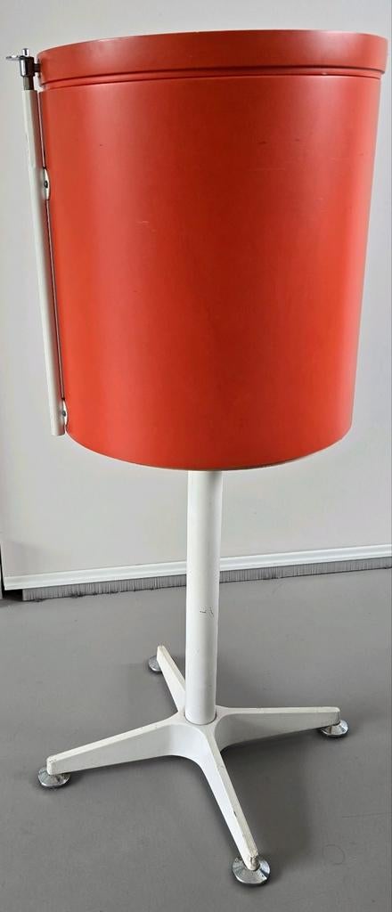 Oranje vintage kaptafel / make-uptafel, Bremshey & Co., Ophalen