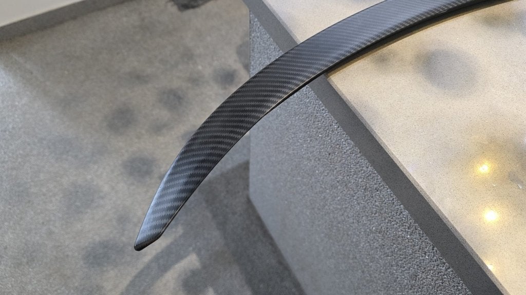 Tesla Model Y achterspoiler carbon-look – pre-facelift, Ophalen