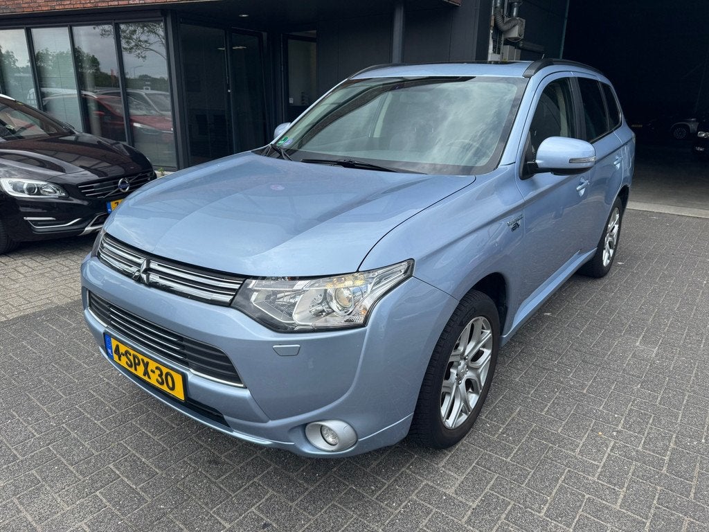 Mitsubishi Outlander 2.0 PHEV Instyle+ XENON DAK LEDER CRUIS, 4 cilinders, Blauw, Vierwielaandrijving, Hybride Elektrisch/Benzine