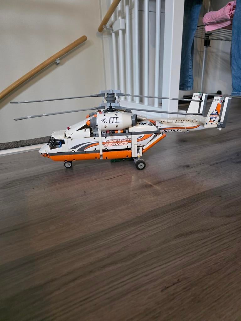 Lego Technic Zware Helikopter (42052), Ophalen