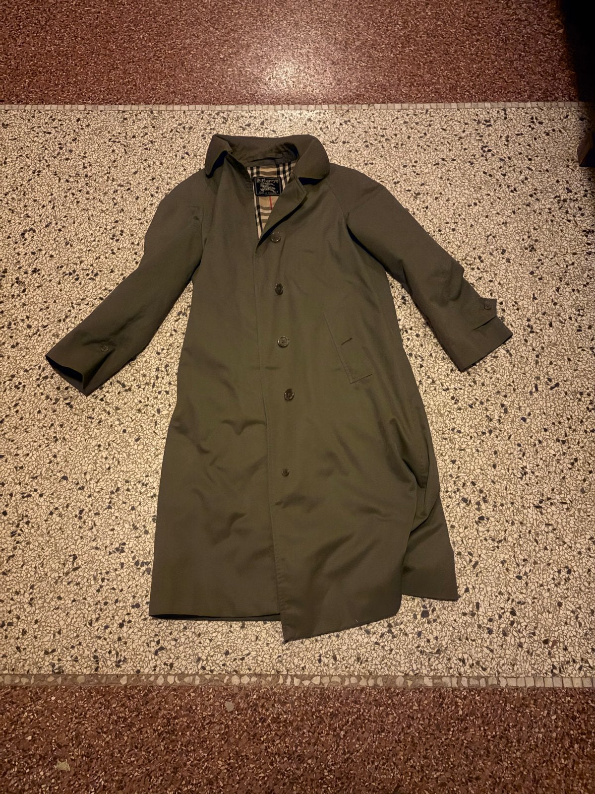 Burberrys Vintage Trenchcoat - Made in England, Ophalen, Zo goed als nieuw, Maat 42/44 (L), Groen