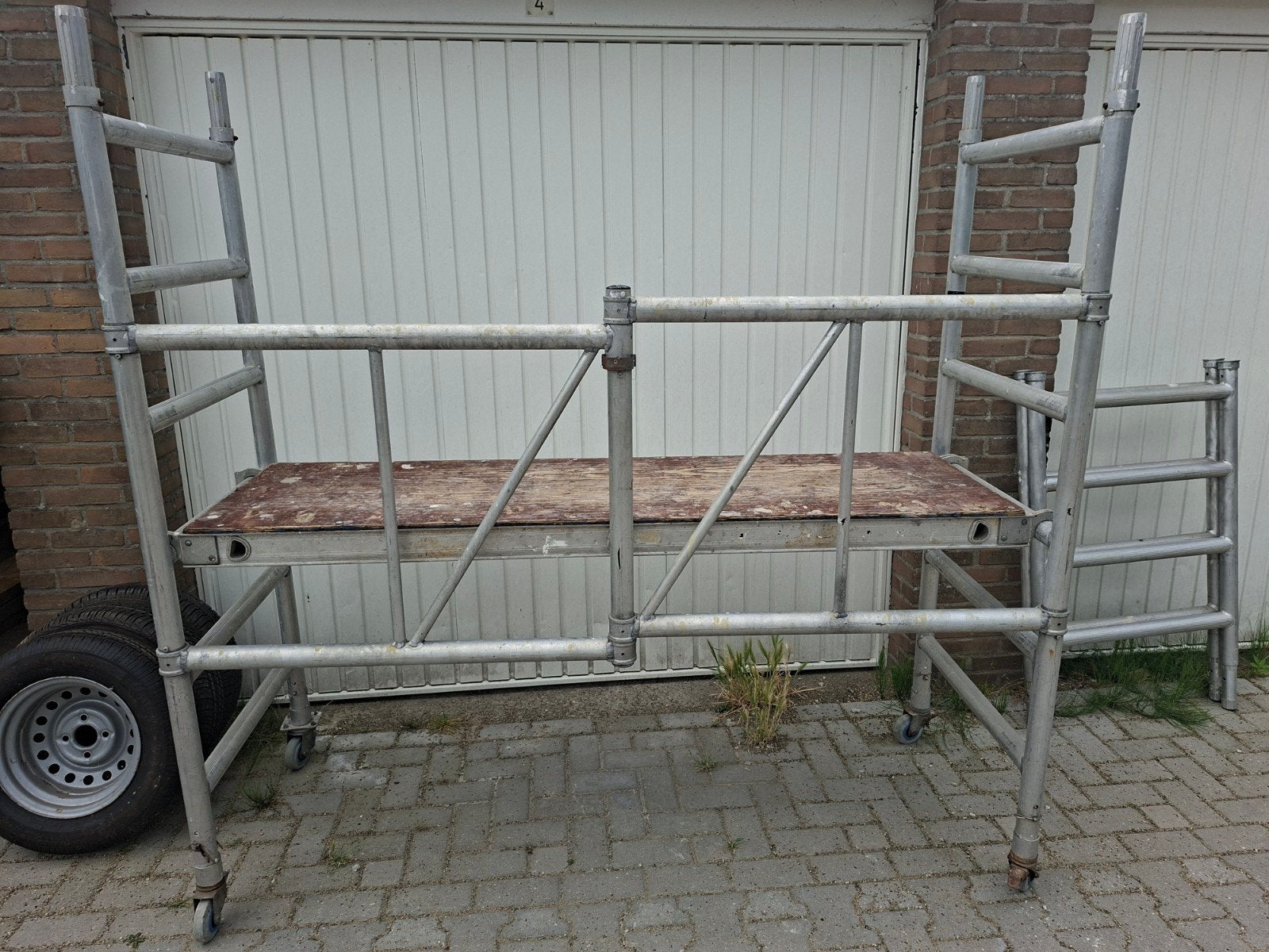 Altrex - opklapbare Kamersteiger-rolsteiger, Doe-het-zelf en Verbouw, Steigers, Ophalen, Gebruikt, Rolsteiger of Kamersteiger