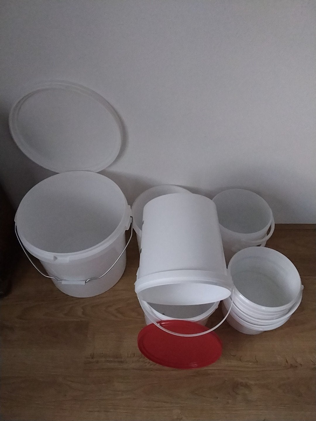kunststofemmers, Ophalen, Kunststof, Met deksel