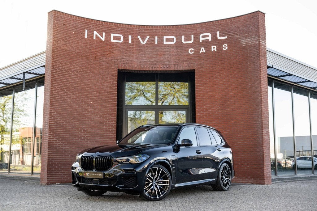 BMW X5 xDrive45e M-Sport 4-Wielsturing CoPilot Laser Pano, Automaat, Gebruikt, 394 pk, Zwart
