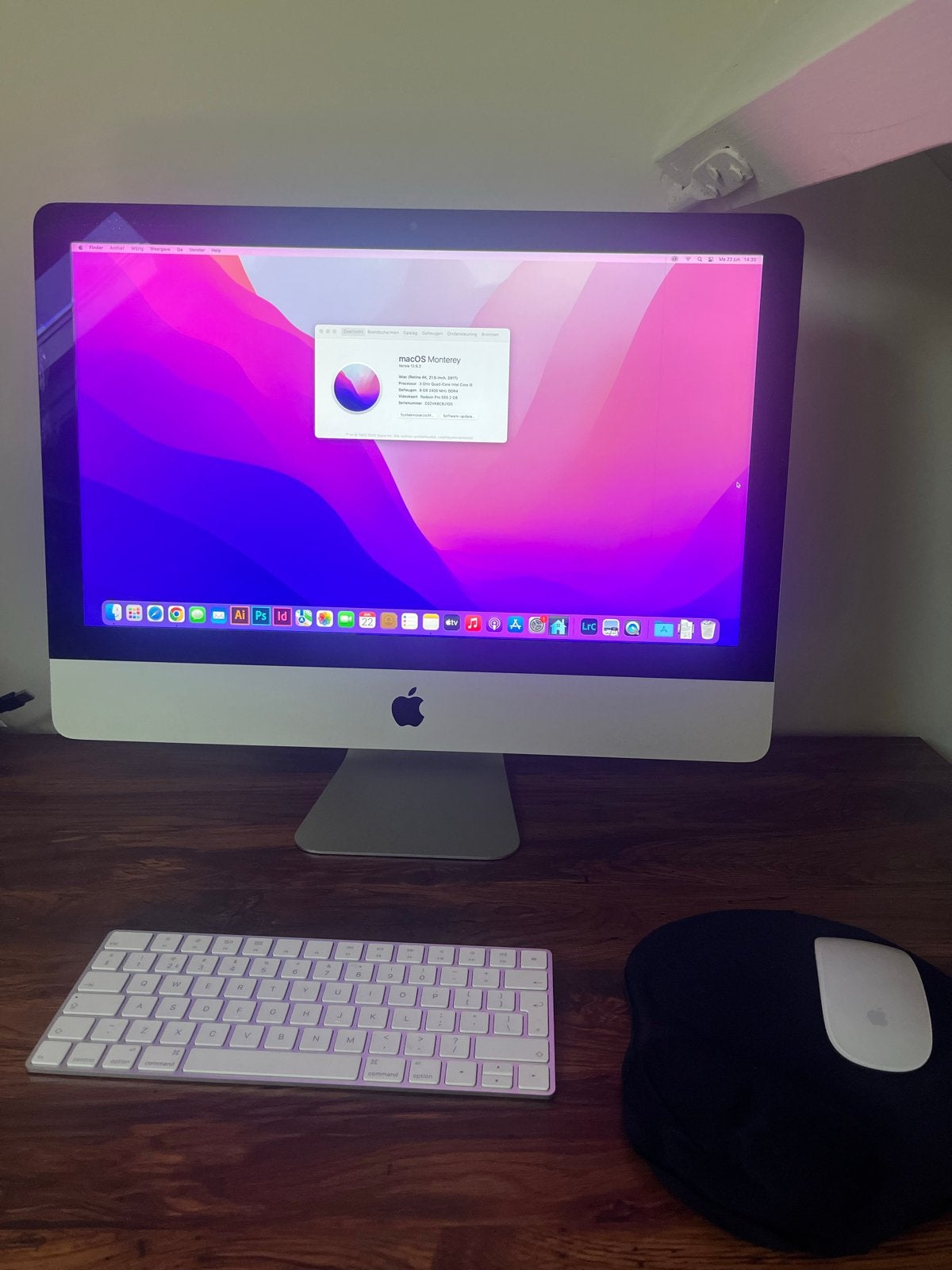 iMac (Retina 4K, 21.5-inch, 2017) met streep in scherm, Ophalen, Gebruikt, 2 tot 3 Ghz, 8 GB