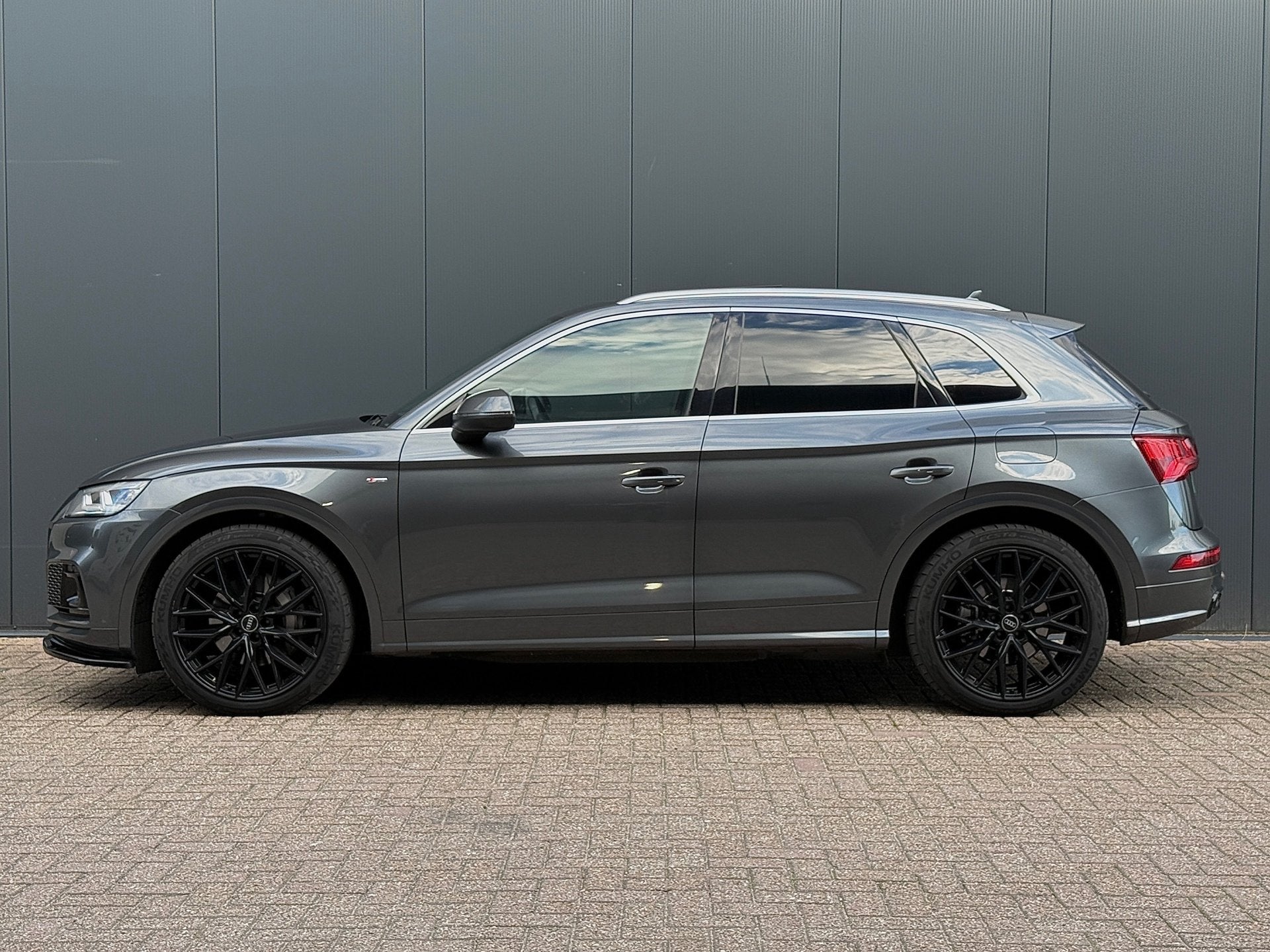 Audi Q5 55 TFSI e 367PK, Quattro Competition, Pano/Dak, Luch, Auto's, Automaat, 4 cilinders, Automatische klimaatregeling, Bedrijf
