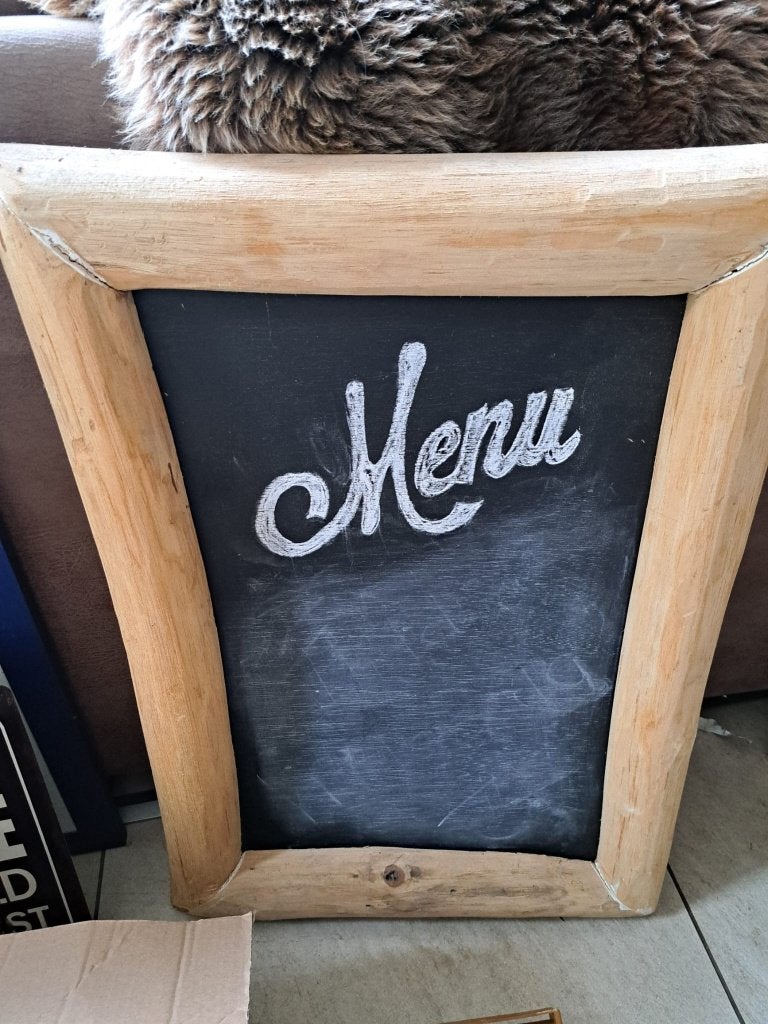 krijtbord met een doos krijtjes, Ophalen, Gebruikt, Krijtbord