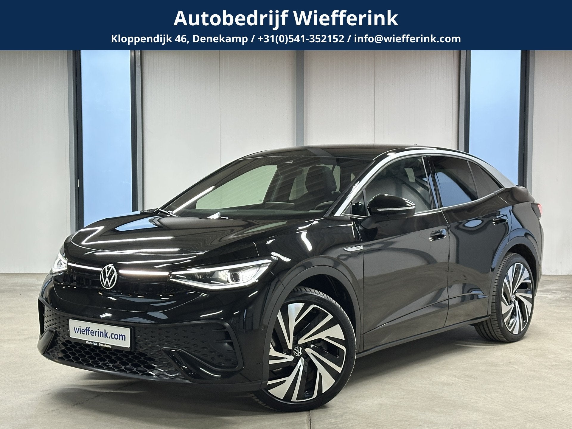 Volkswagen ID.5 Pro 77 kWh | Matrix | Pano | HUD | Warmtepom, Auto's, Volkswagen, Automaat, Zwart, Zwart, 2018 kg