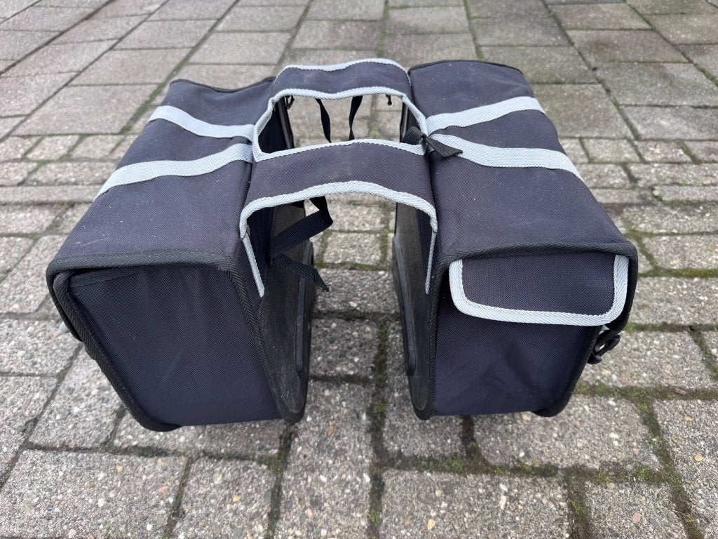 Zwarte dubbele fietstas met reflecterende strepen  FastRider, Ophalen of Verzenden, Gebruikt, Faster Rider