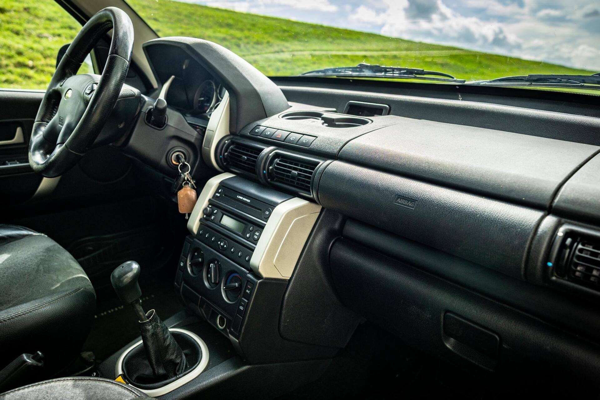 Land Rover Freelander Station Wagon 1.8 HSE | 4WD | Airco, Auto's, 4 cilinders, 2000 kg, 1796 cc, Zwart
