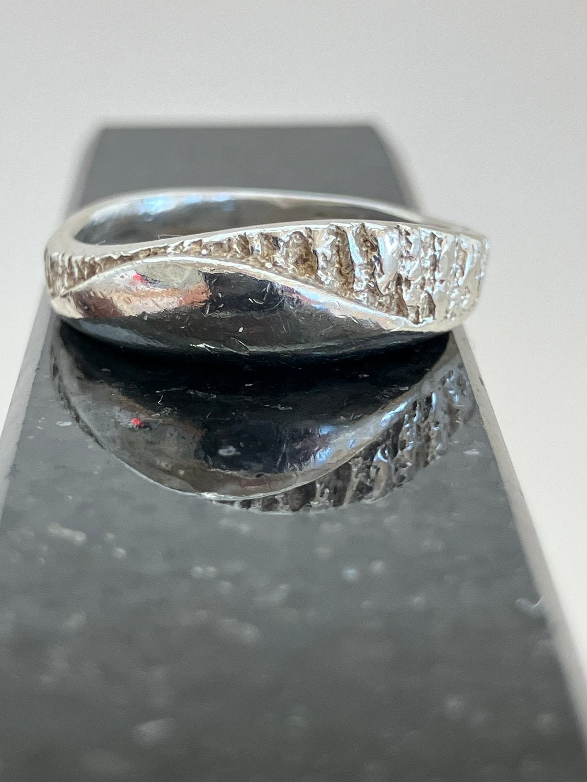 Zilveren ring Fins design, Sieraden, Tassen en Uiterlijk, Ringen, Ophalen of Verzenden, Dame, Zilver, Kleiner dan 17