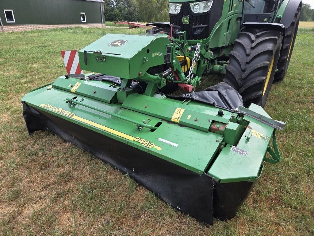 John Deere 228A frontmaaier, Akkerbouw, Oogstmachine