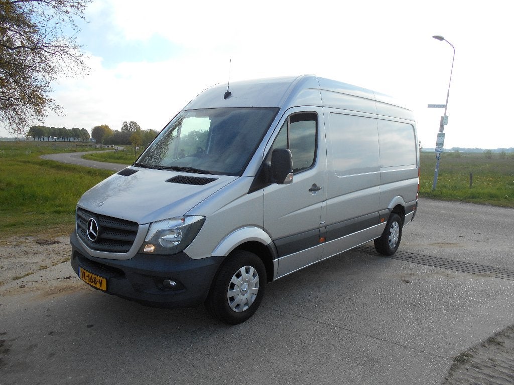 Mercedes Benz Sprinter 313 CDI Automaat 2015 JAAR APK L2H2, Auto's, Euro 5, Zwart, 4 cilinders, Diesel