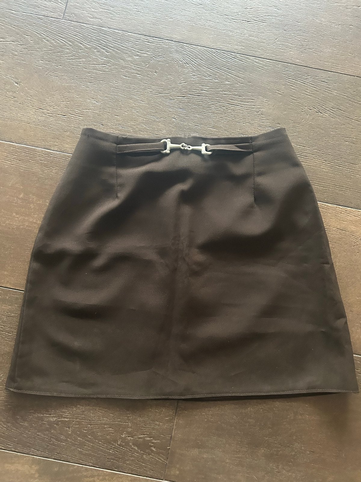 Bruine mini rok met zilveren gesp, maat S, Bruin, Ophalen of Verzenden, Maat 36 (S), Gedragen
