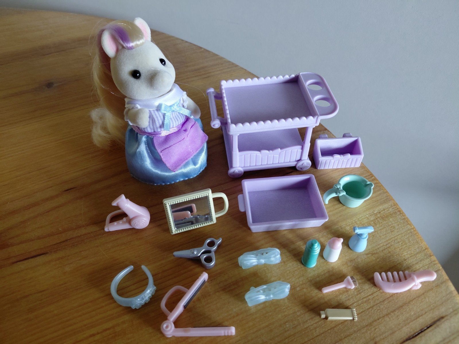Sylvanian Families kapsterset compleet/pony, Ophalen of Verzenden, Zo goed als nieuw, Poppenhuis