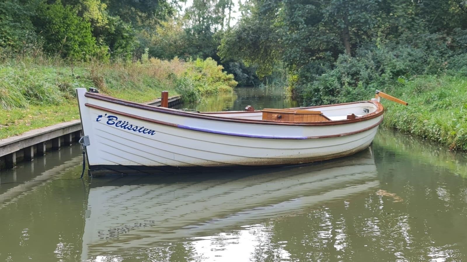 Prachtige, vaarklare overnaadse sloep incl. trailer/dekzeil, Watersport en Boten, Binnenboordmotor, Diesel, 5 m, Ophalen of Verzenden
