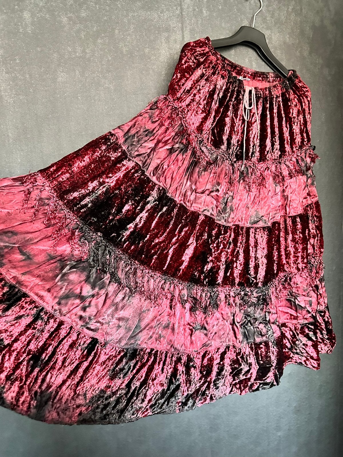 Marvaki Heksenrok Bordeaux Zwart met Franjes Maat S/M, Kleding | Dames, Ophalen of Verzenden, Gedragen, Maat 38/40 (M), Meerkleurig