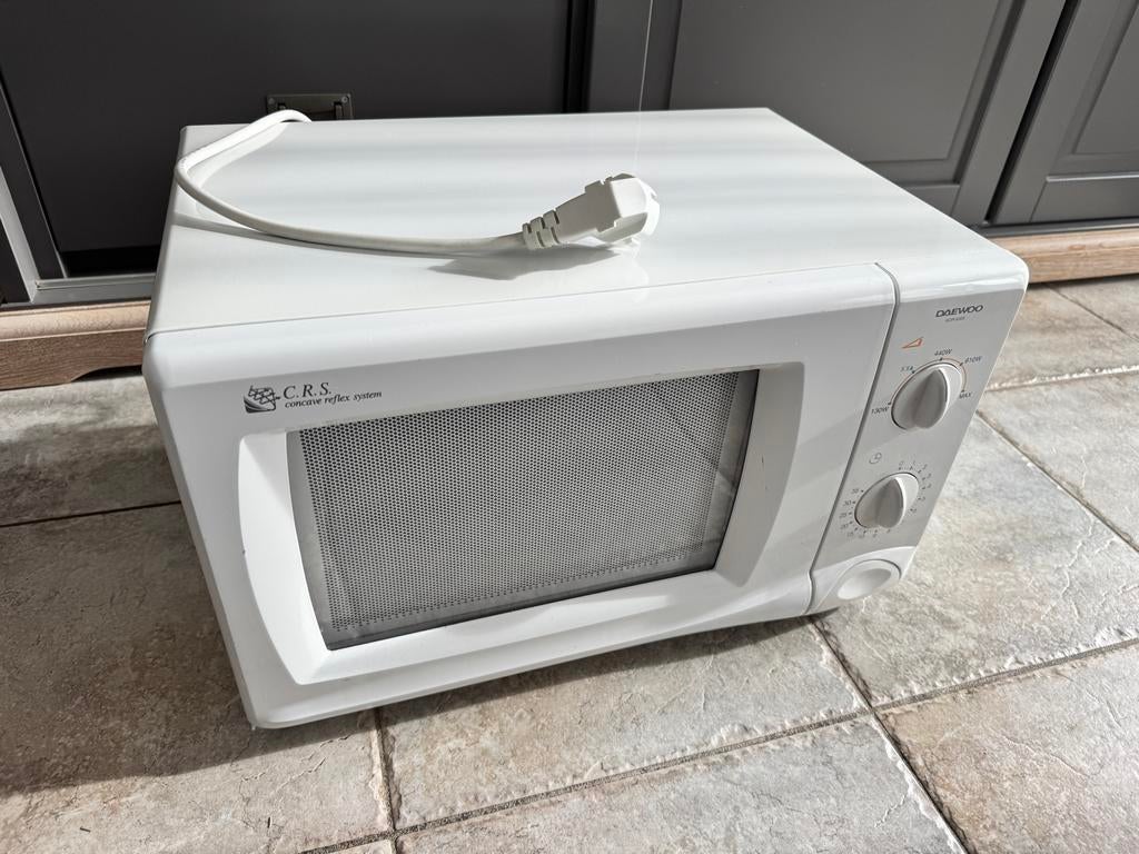 Daewoo Magnetron, Witgoed en Apparatuur, Magnetrons, Minder dan 45 cm, Ophalen of Verzenden, Draaiplateau, Vrijstaand