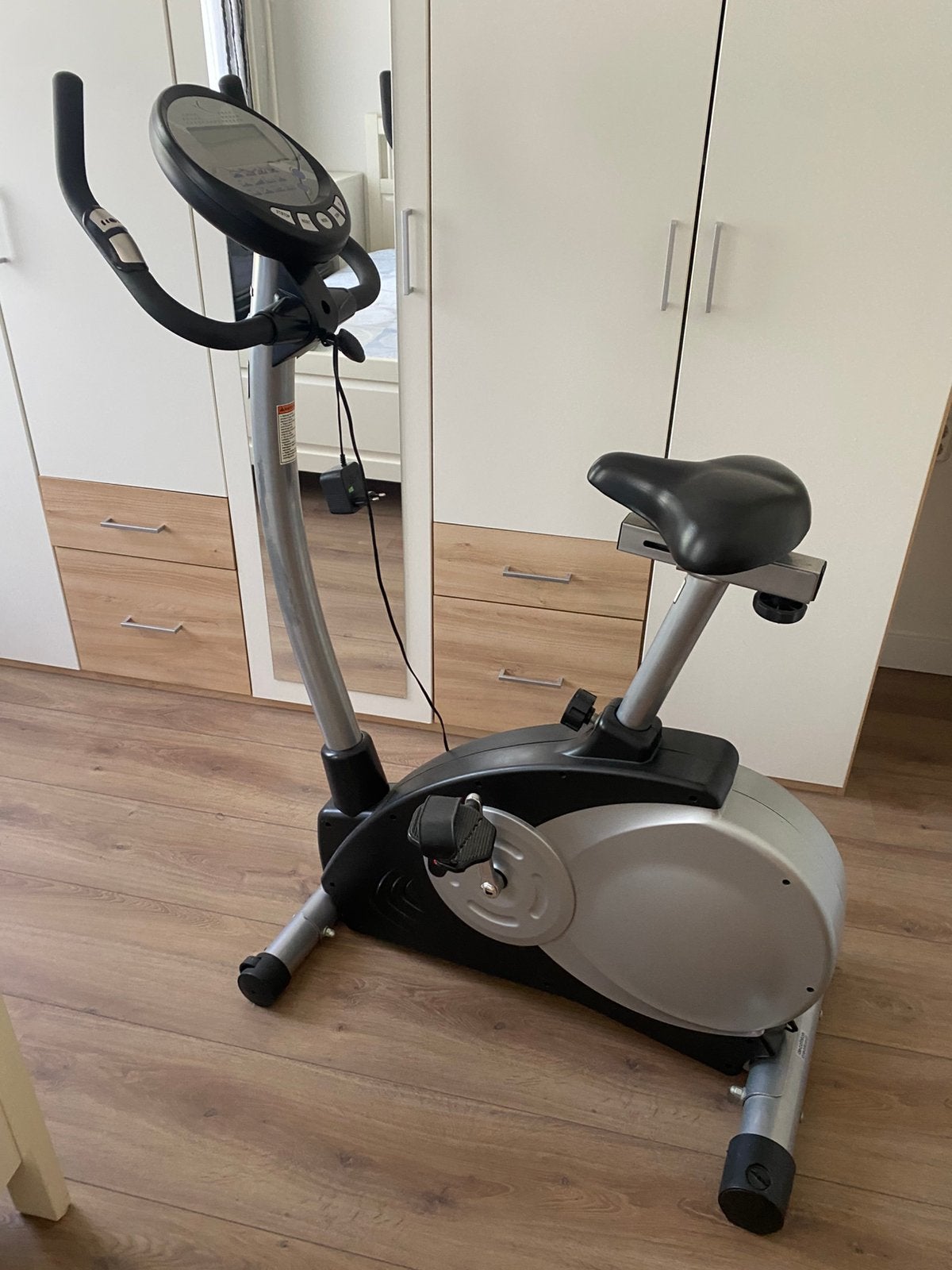 Te koop hometrainer, Ophalen, Zo goed als nieuw, Hometrainer
