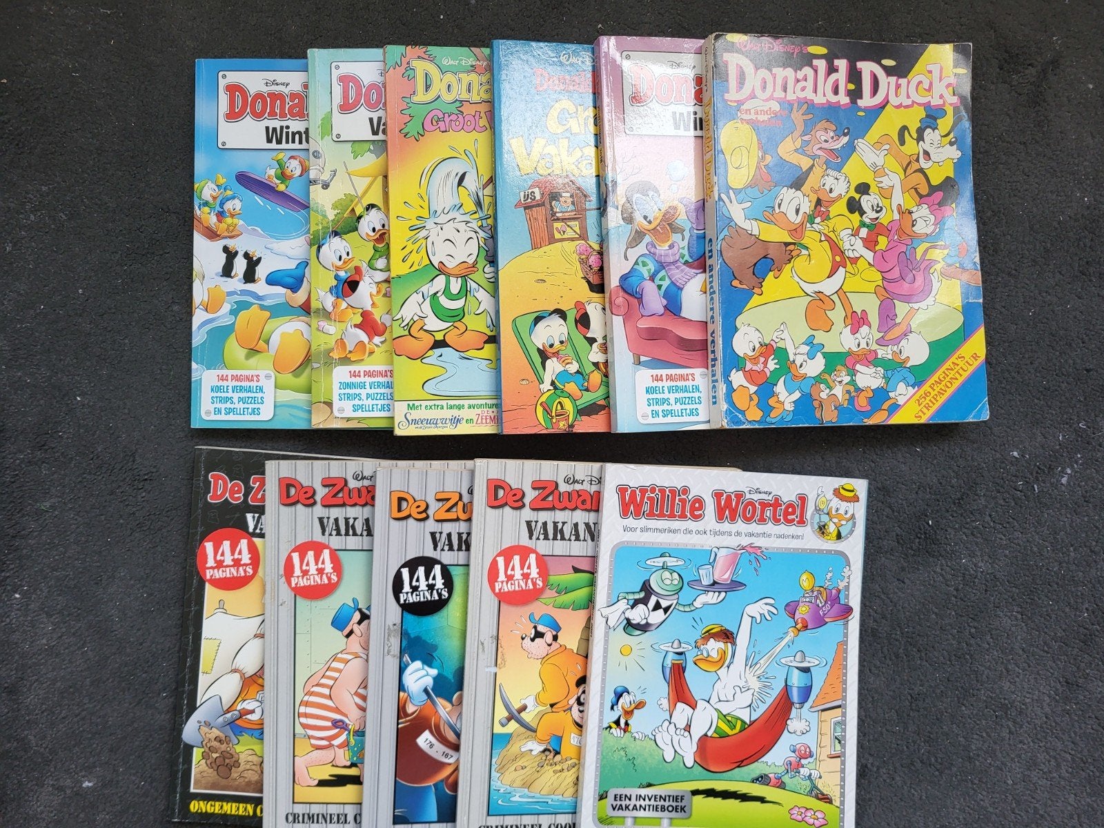 11 Donald Duck Vakantieboeken - Diverse Jaren, Meerdere stripboeken, Ophalen, Gelezen