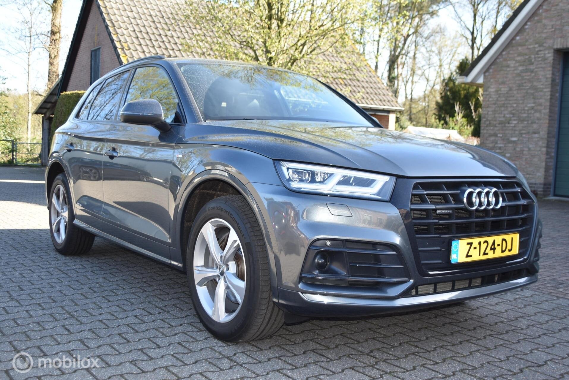 Audi Q5 50 TFSI e quattro S edition Aut, Auto's, Audi, Automaat, Dealer onderhouden, 2005 kg, Alcantara