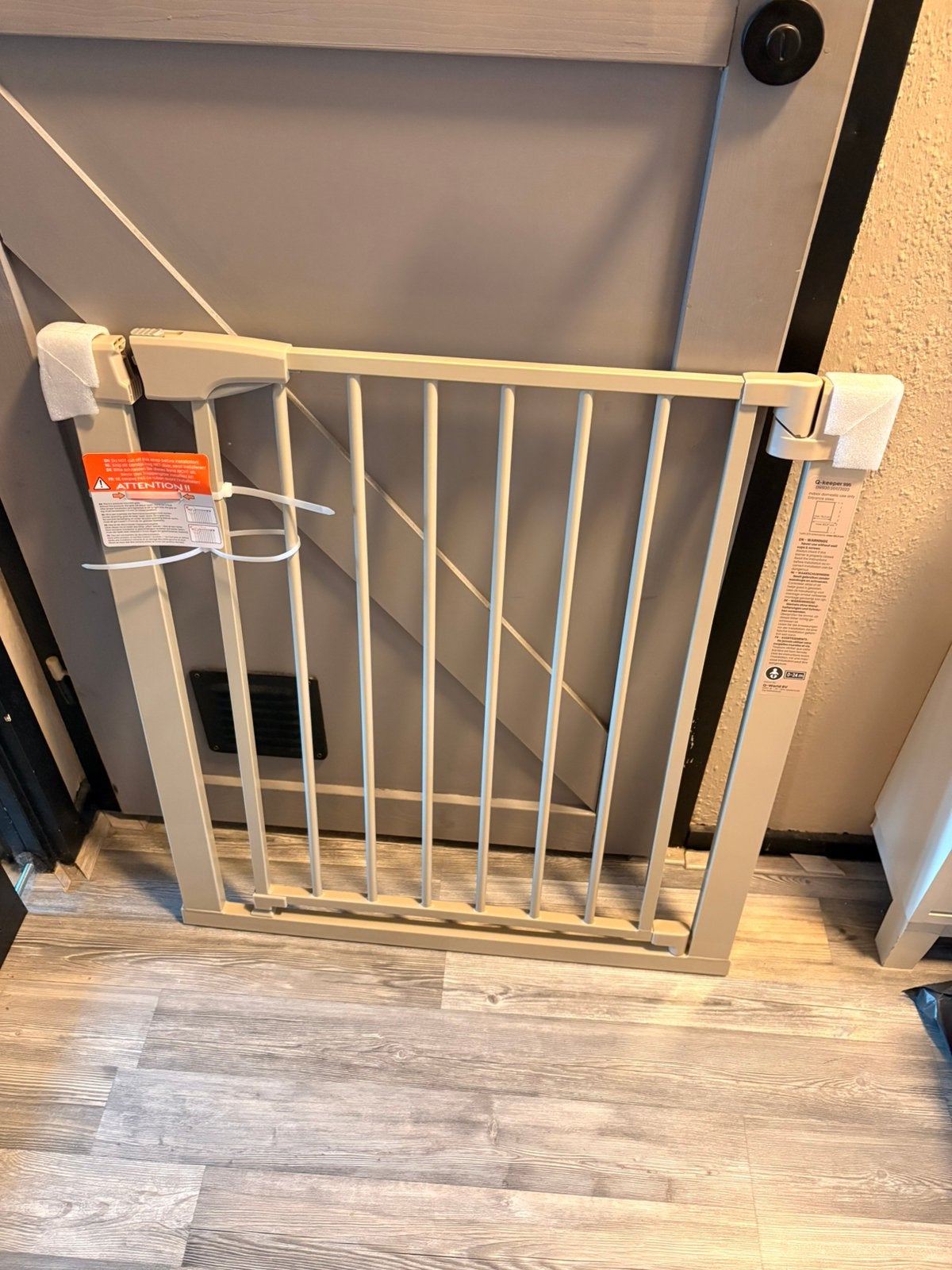 Beige traphekje, Ophalen, Overige typen, Nieuw, Metaal of IJzer