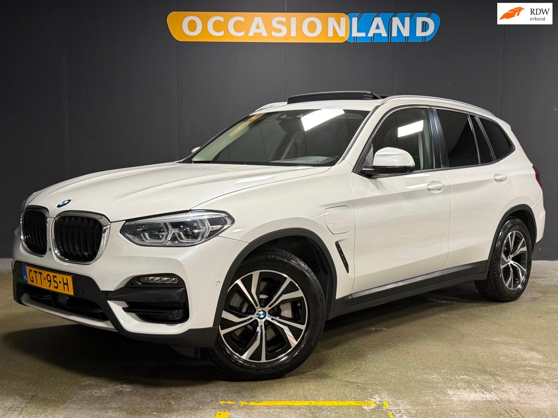 BMW X3 XDrive30e Business Edition Plus|PANO|SOH100%|360CAM|P, Auto's, 1998 cc, Stof, Gebruikt, 4 cilinders
