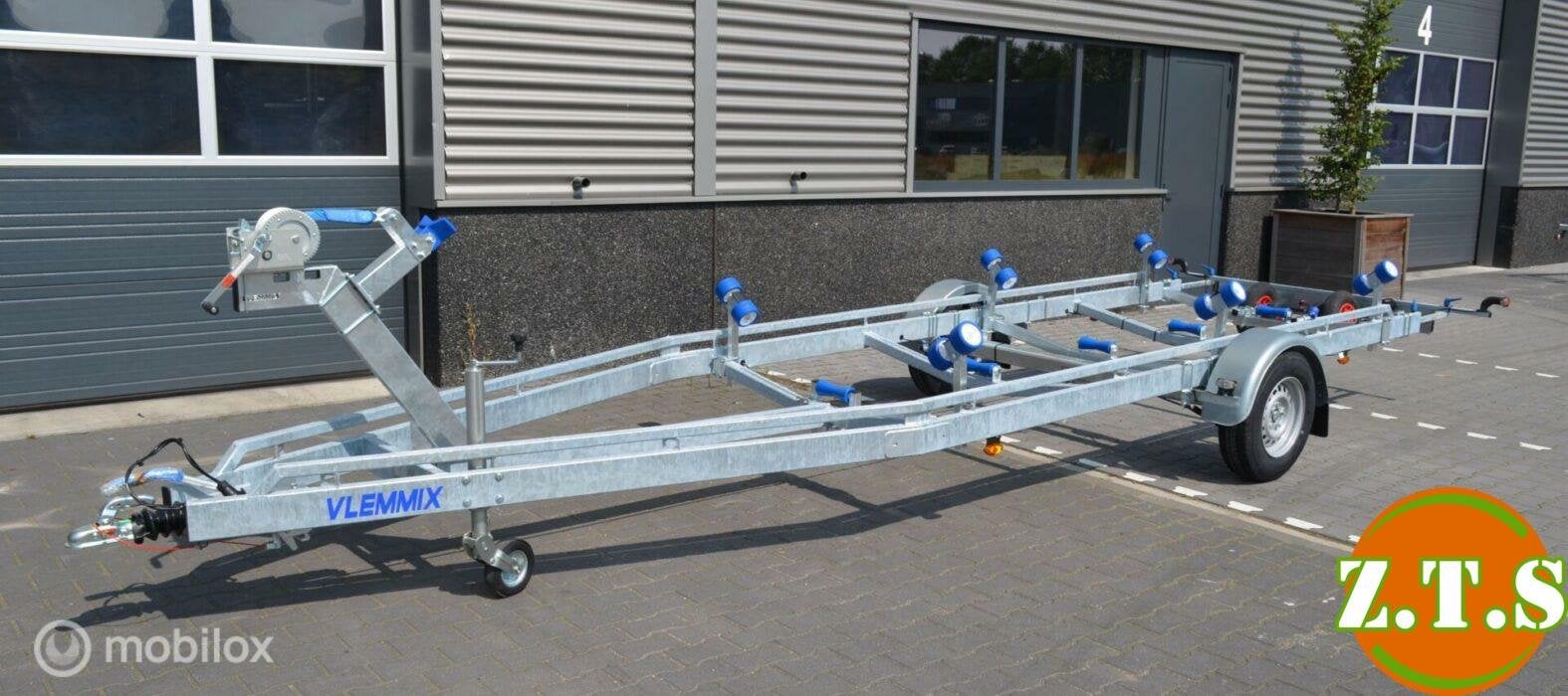 Vlemmix Boottrailer 700 cm, Nieuw