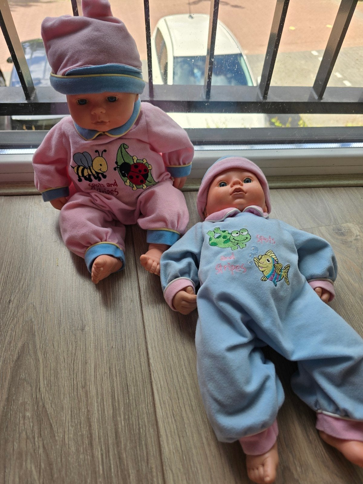 Set van 5 babypoppen met diverse kleding, Kinderen en Baby's, Speelgoed | Poppen, Ophalen of Verzenden, Gebruikt, Babypop