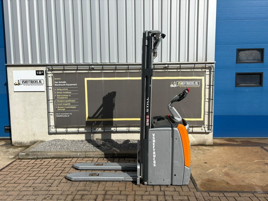 VS-23012 Elektrische triplex stapelaar Still 5466mm, Stapelaar, Berzeliusstraße 10
D‑22113  Hamburg, Still, 1000 tot 2000 kg