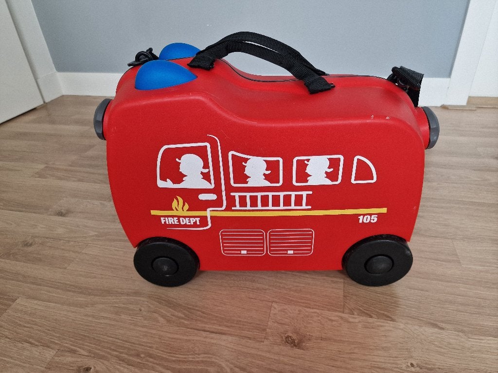 Brandweer vakantiekoffertje voor kinderen - Nooit gebruikt!, Sieraden, Tassen en Uiterlijk, Koffers, Hard kunststof, Nieuw, Minder dan 50 cm