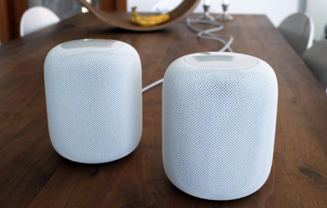 Apple HomePod (1st) Stereo Paar - Goede Staat - First Gen, Overige merken, Overige typen, Ophalen of Verzenden, Zo goed als nieuw