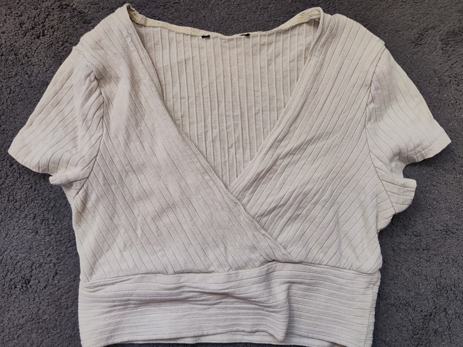 Crème geribbelde crop top met korte mouwen, Kleding | Dames, Tops, H&M, Beige, Ophalen of Verzenden, Korte mouw