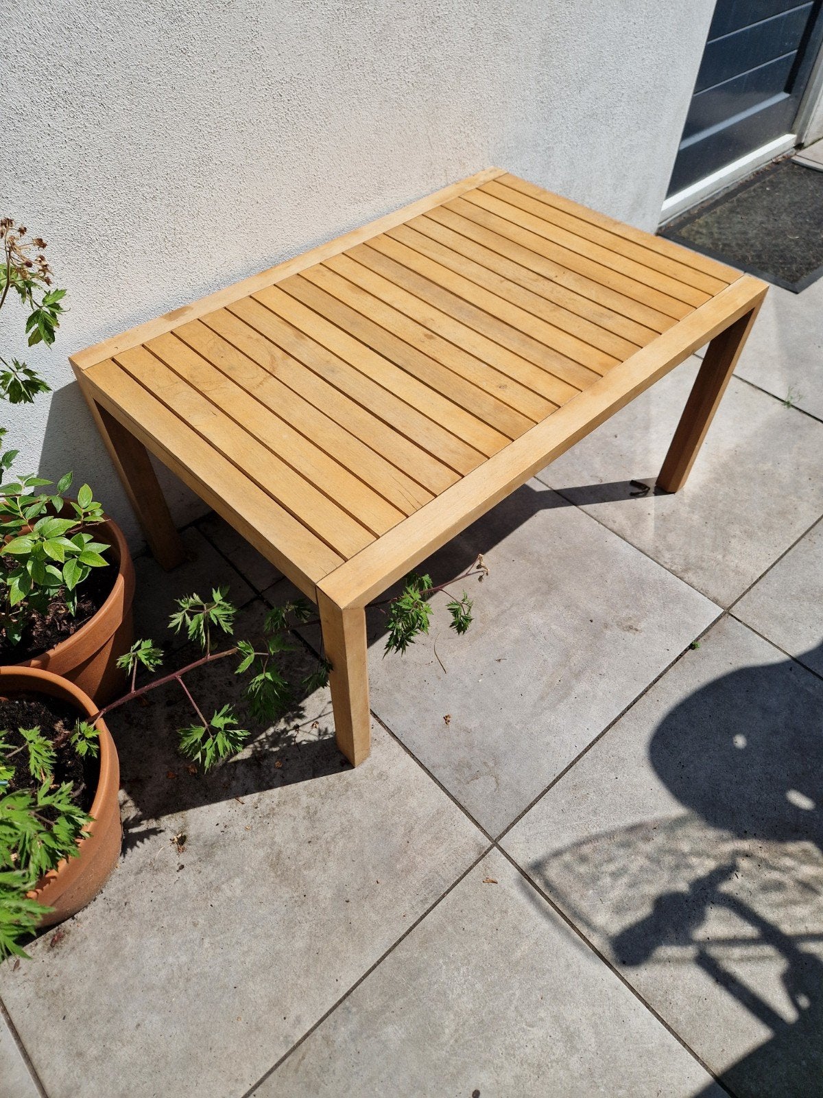 Laag bijzettafeltje voor tuin of balkon, Ophalen