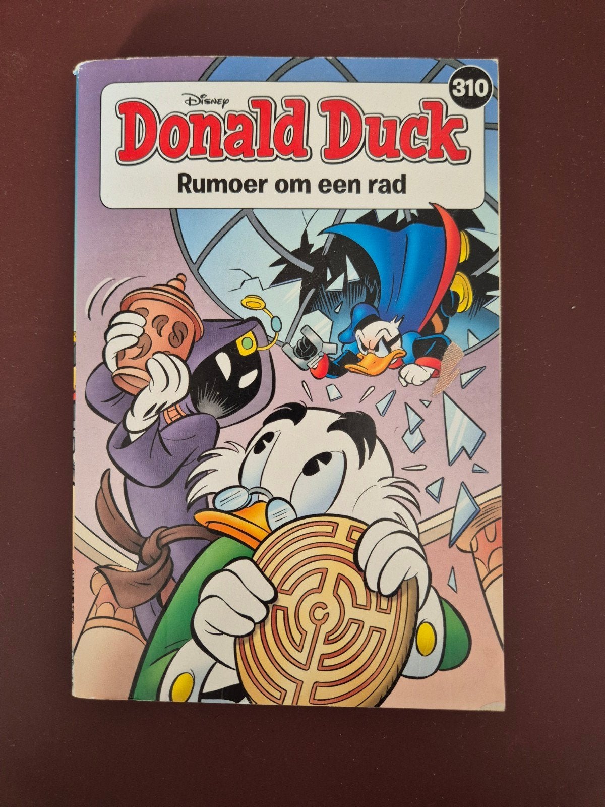Donald Duck 310 - Rumoer om een rad, Eén stripboek, Ophalen of Verzenden, Gelezen, Walt Disney
