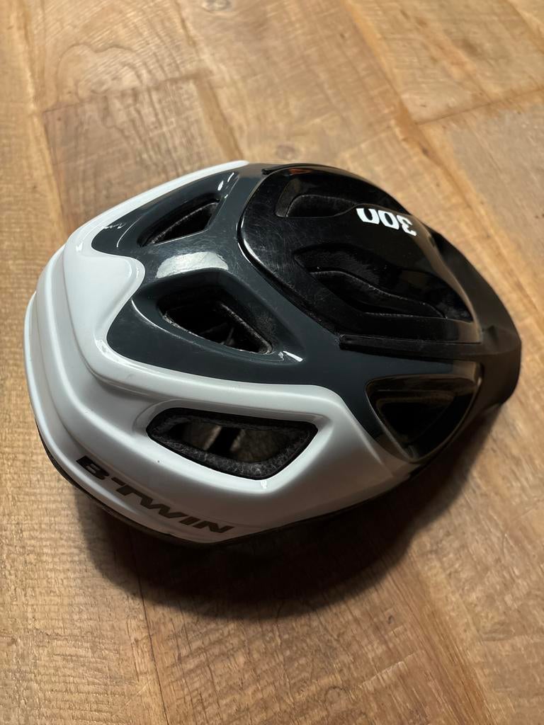 B'Twin 300 Fietshelm - Maat 53-57 cm, Ophalen, Gebruikt, Overige maten, Heer of Dame