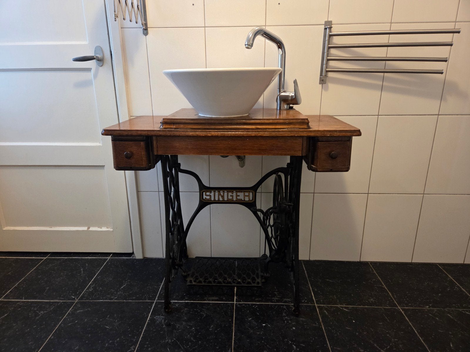 Wasbak met tafel en kraan, Antiek en Kunst, Ophalen