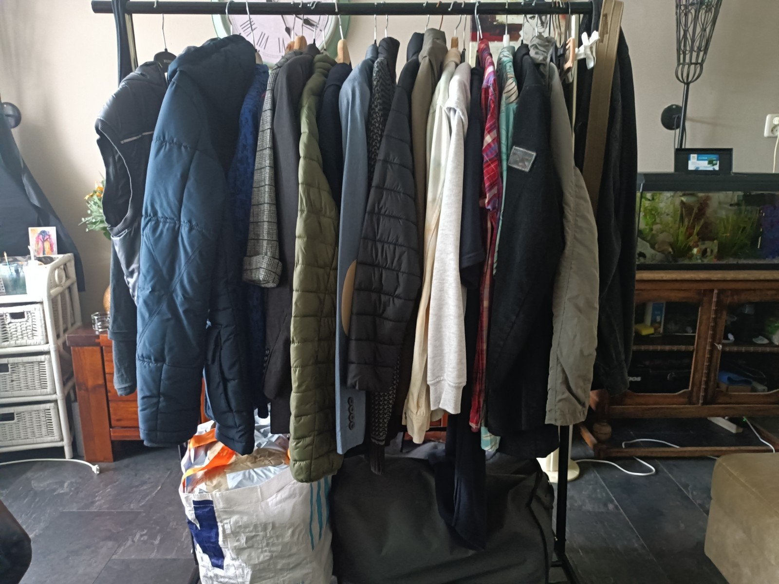 Grote partij tweedehands kleding en schoenen, Diverse merken, Ophalen, Gedragen