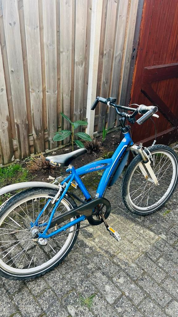Blauwe kinderfiets 24 inch, gebruikt, Fietsen en Brommers, Ophalen, Zo goed als nieuw, 24 inch
