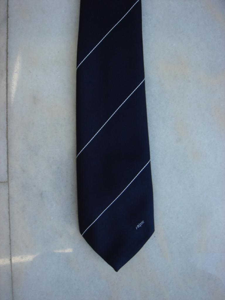 Blauwe stropdas DES 70 jaar, Kleding | Heren, Ophalen of Verzenden, Gedragen, Blauw, Met patroon