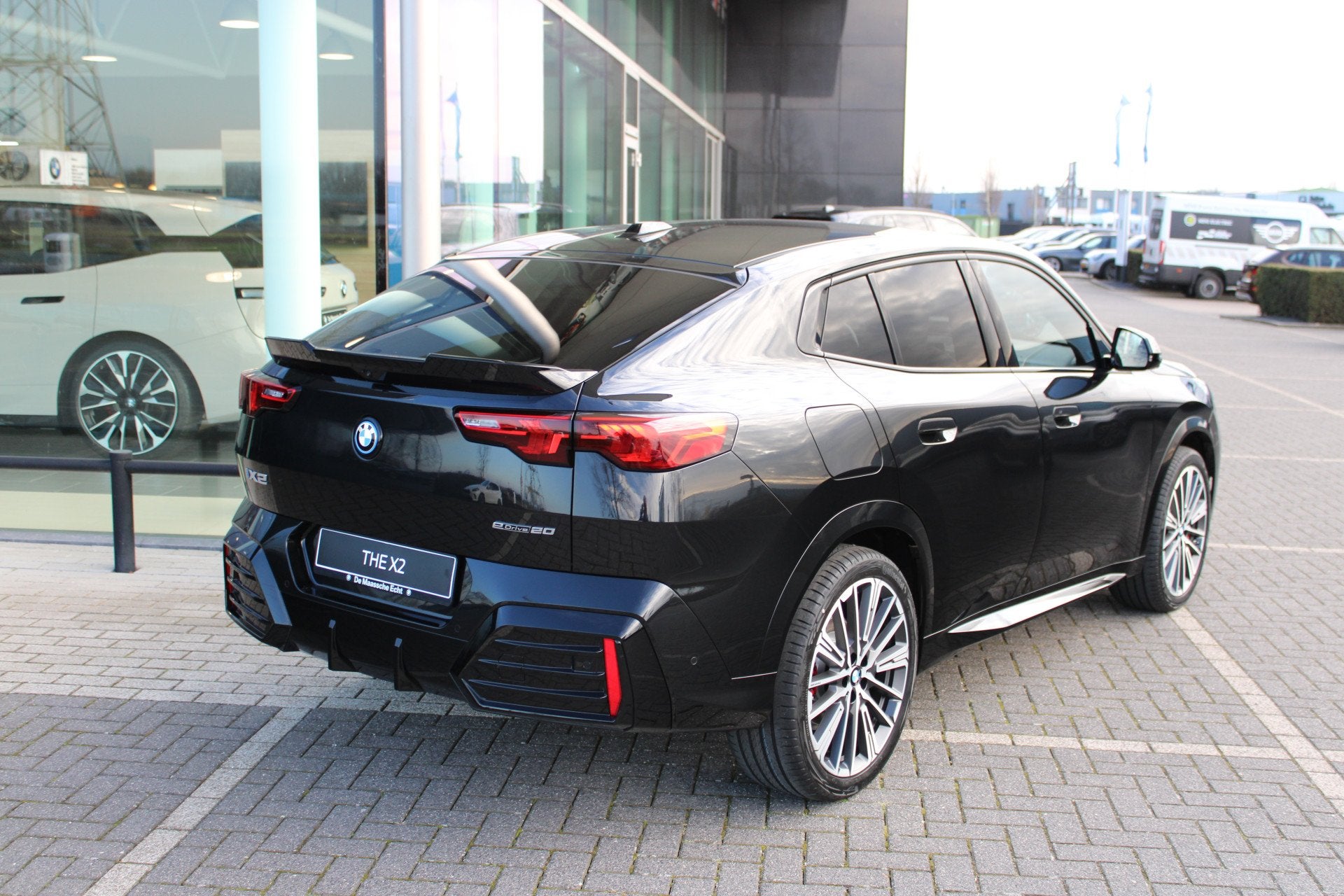 BMW iX2 eDrive20 M Sport / Trekhaak / Sportstoelen / Adaptie, Auto's, BMW, Dealer onderhouden, IX2, Met garantie (alle), 24 min