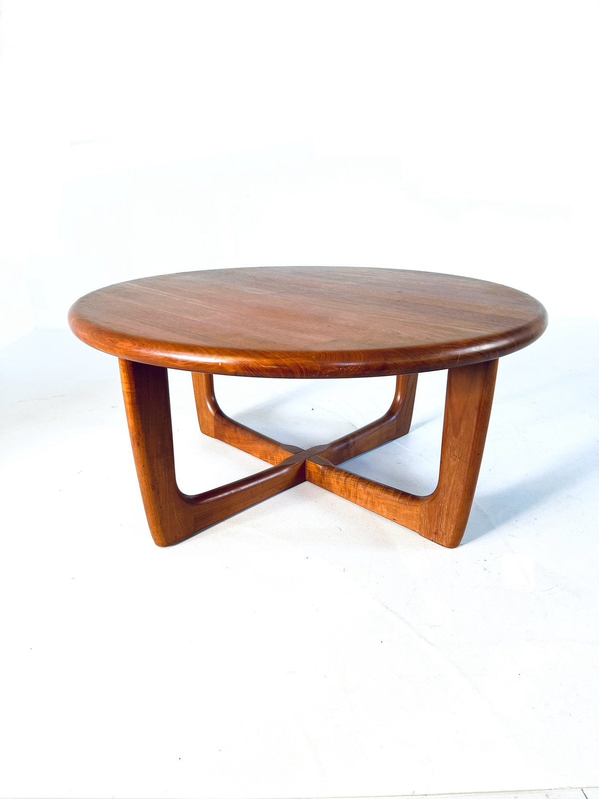 Vintage teakhouten salontafel, Niels Bach ‘70, Huis en Inrichting, Tafels | Salontafels, Zo goed als nieuw, 5 – 50, 100 tot 150 cm