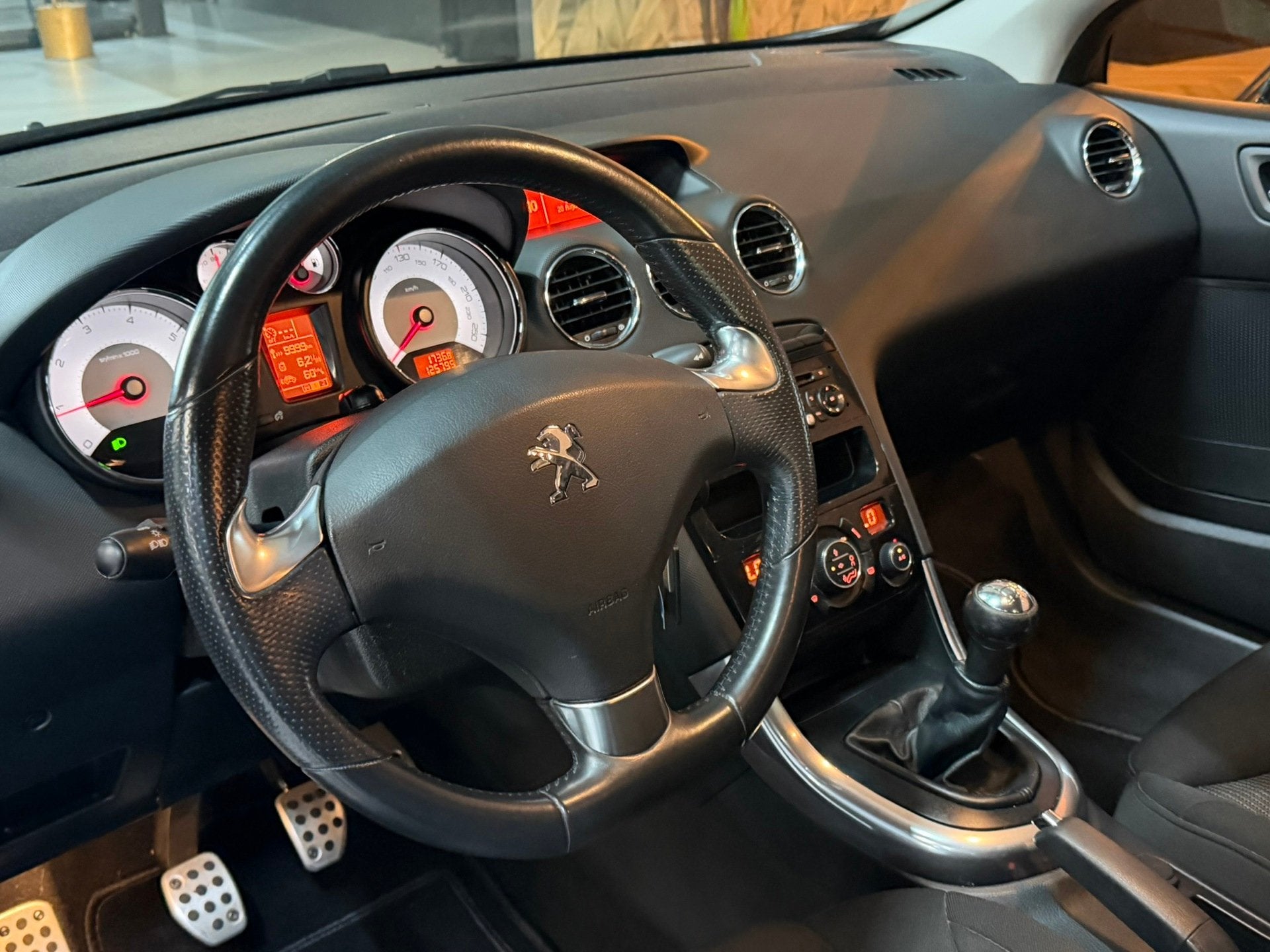 Peugeot 308 CC 1.6 VTi Sport PackCabrio|NAP|NL Auto|Climate|, Auto's, Voorwielaandrijving, Stof, Gebruikt, 4 cilinders