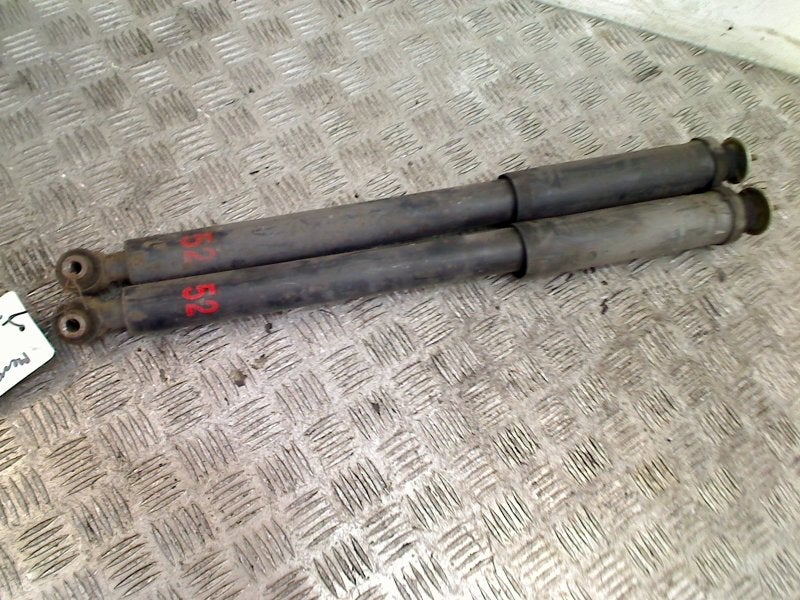 Schokbrekerset Achter Mercedes-Benz E (W211) 2002, Gebruikt, Mercedes-Benz AG, Mercedes-Benz, Mercedesstraße 120, Stuttgart 70372, , Duitsland