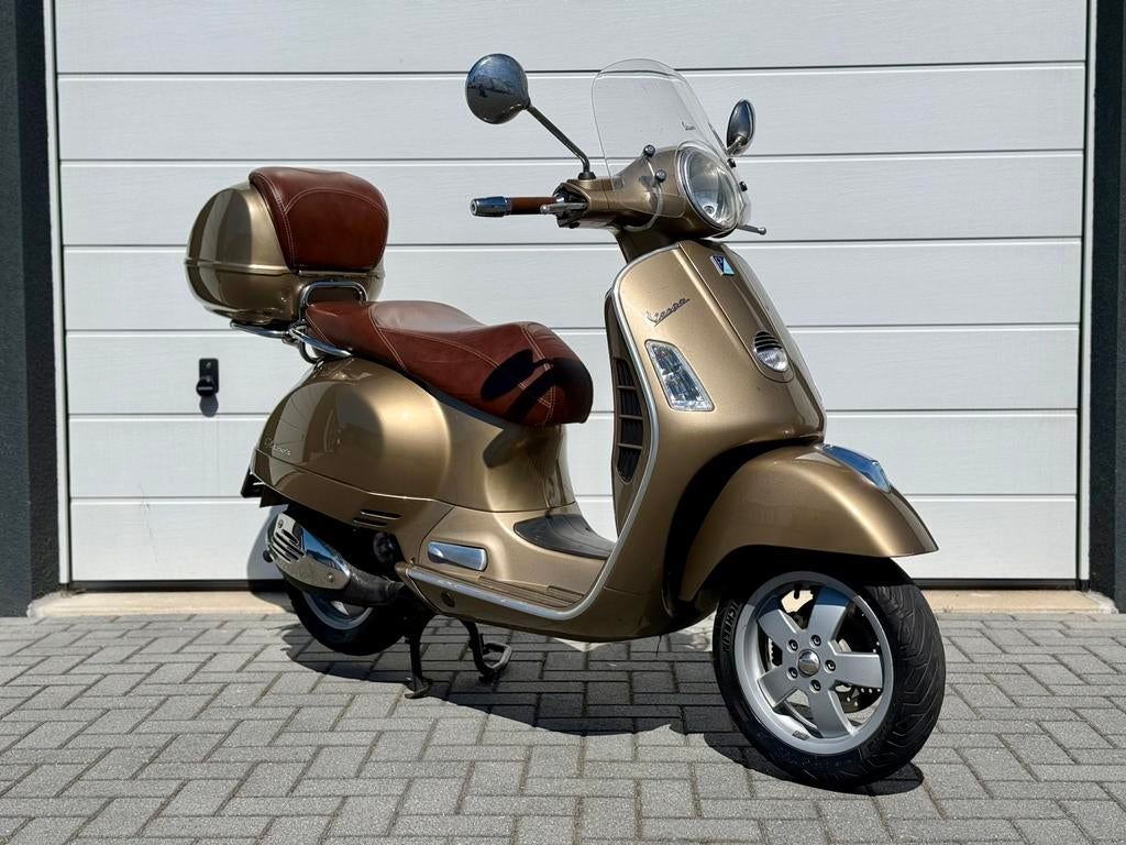 Vespa GTS 250 i.e. | 2011 | 1e eigenaar, 250 cc, Scooter, Particulier, Automaat