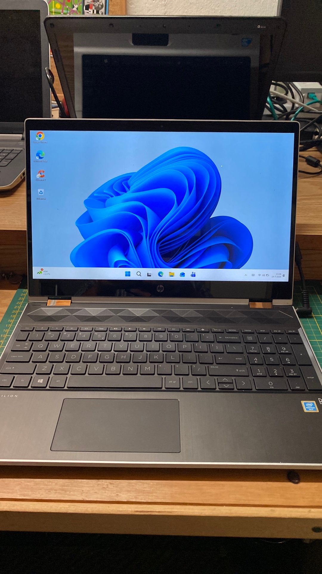 Uitstekende HP Pavilion met Windows 11 + HDMI + Adapter, Ophalen of Verzenden, Zo goed als nieuw, SSD, 17 inch of meer
